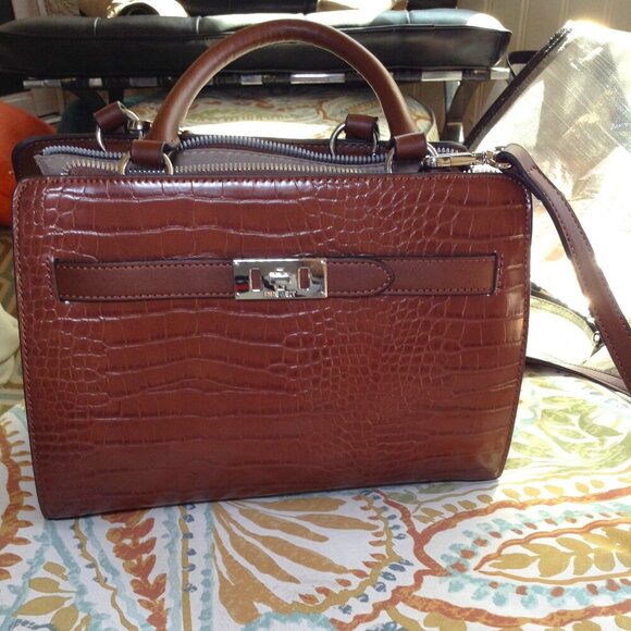 Nine West Faux Leather purse; Alligator embossment, chic, Bohemian, Vegan, Cute - Picture 1 of 7